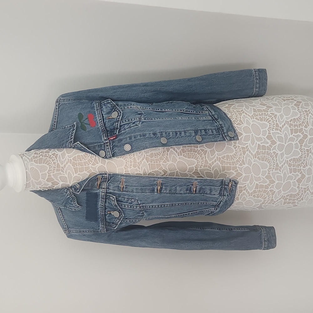 Levis Jean jacket size XS